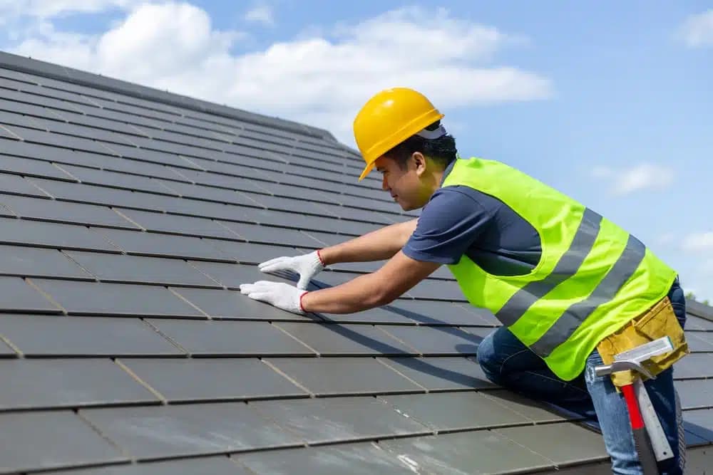 Roofing services by Arno Construction